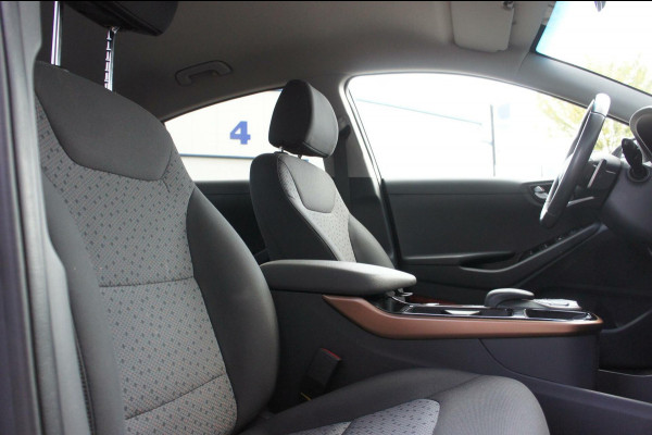 Hyundai IONIQ Comfort EV ACC|Camera|CarPlay|Navi|PrivacyGlas