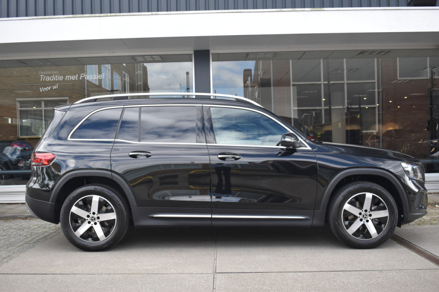 Mercedes-Benz Glb 200 Luxury Line 7p. | Acheruitrijcamera | Stoelverwarming | Trekhaak |