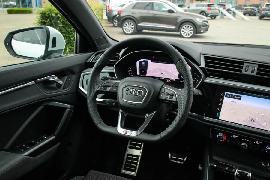 Audi Q3 35 TFSI 1.5 TFSI S Line Pro Line S 150pk S-Tronic! 1e Eig|NL|DLR|Panoramadak|Virtual Cockpit|LED Matrix|Leder|20inch|Black