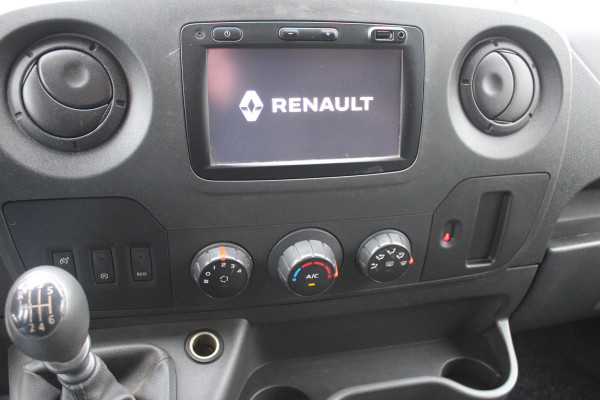 Renault Master T35 2.3 dCi 145 L3H2 DL RWD 3500 kg Trekhaak, Airco, Navigatie met Camera