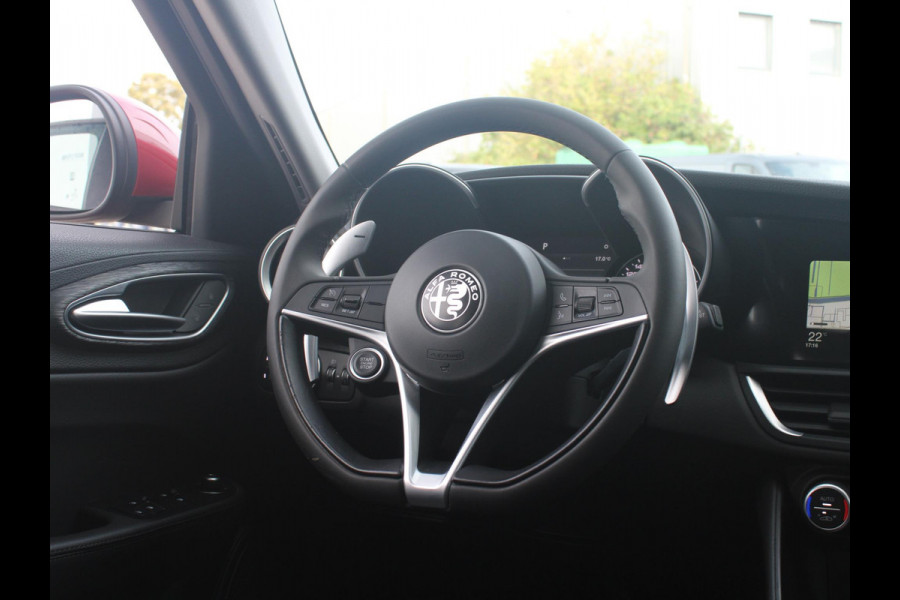 Alfa Romeo Giulia 2.0 Turbo Aut. 200pk Super | Clima | Navi | Apple Carplay | PDC | Camera | Flippers
