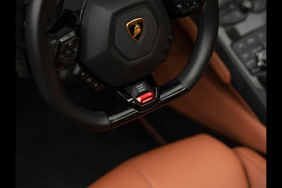 Lamborghini Huracan 5.2 V10 LP610-4 Spyder | Lift | Carbon interieur | Sensonum audio | Camera
