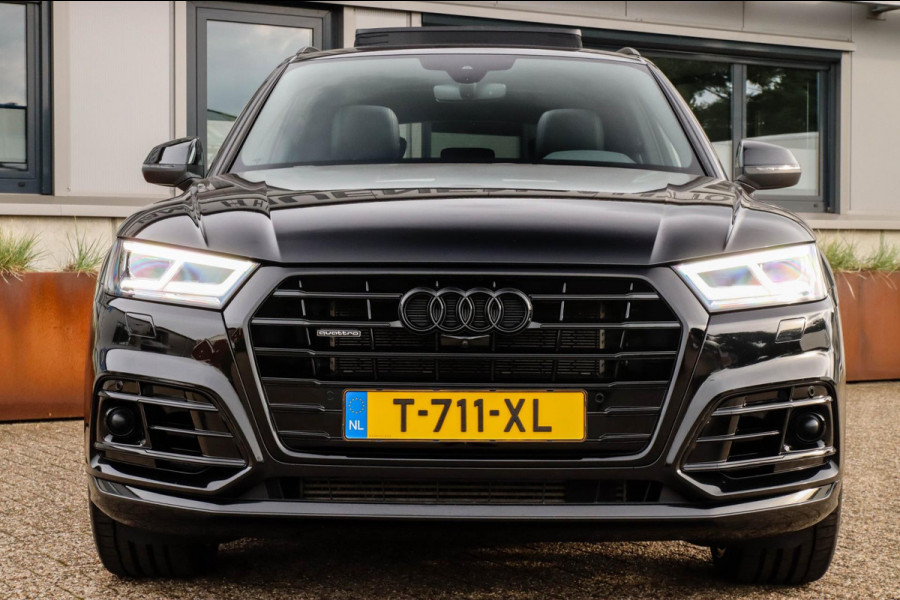 Audi Q5 55 TFSI e Quattro Competition Pro Line S S-Line 367pk Automaat Luchtvering|Panoramadak|Virtual Cockpit|S kuipstoelen|Black