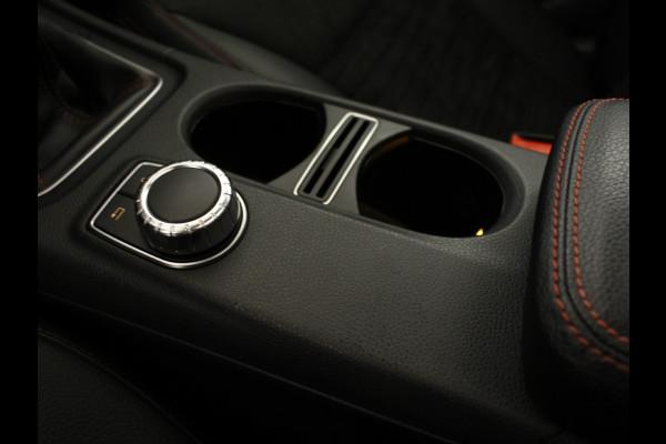 Mercedes-Benz GLA-Klasse 200 AMG Panorama-Schuifdak | Navigatie | Bi-Xenon-koplampen | (19 inch) | Airconditioning AMG LM-velgen | (19 inch) AMG LM-velgen. | Nu tijdelijk te financiëren tegen 3,90% rente (actie loopt t/m 15-5-2020)