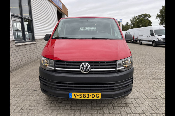 Volkswagen Transporter 2.0 TDI 102pk L1H1 Comfortline / vaste prijs rijklaar € 17.950 ex btw / lease vanaf € 348 / airco / cruise control / trekhaak 2200 kg / 18 Inch lichtmetalen velgen met nieuwe 4-seizoenen Vredestein banden !