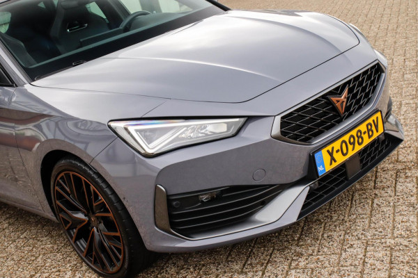 CUPRA Leon 1.4 e-Hybrid VZ Copper Edition 245pk DSG! 1e|Panoramadak|Virtual Cockpit|LED Matrix|Kuipstoelen elektrisch|NAVI|Camera