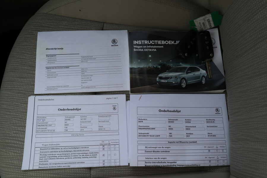 Škoda Octavia Combi 1.5 TSI Greentech Style Business NL Auto/ Navi/ PDC/ ECC/ Carplay/ Stoelverw/ LMV/ Cruise/