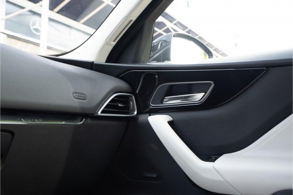 Jaguar F-Pace 2.0 Portfolio Pano AWD 20d Navi Leer Meridiam Keyless Stoelverwarming Automaat