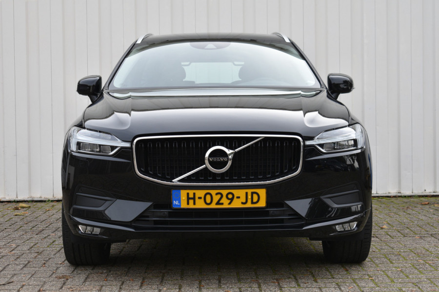 Volvo XC60 B5 Momentum Pro 251PK | El. trekhaak | Keyless | Stoel- & Stuurverwarming | Camera
