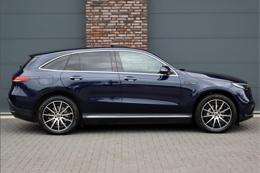 Mercedes-Benz EQC 400 4-MATIC AMG Line 80 kWh | ex BTW 45.000,- | Schuifdak | Distronic+ | Memory | Verwarmd Stuurwiel | Surround Camera | Leder | Keyless Go | Augmented Reality | Voorklimatisering |