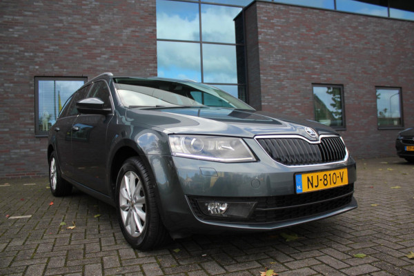 Škoda Octavia Combi 1.0 TSI Greentech Style Business Automaat