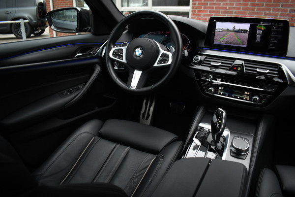 BMW 5 Serie Touring 530d 286pk M-Sport Pano ACC 20inch Comf-stoel HUD HiFi