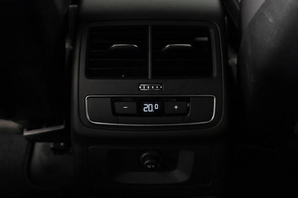 Audi A4 Limousine 35 TFSI S edition 150pk | Optiek zwart | 19inch | MMI nav plus