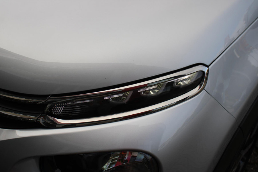 Citroën C3 1.2 110PK SHINE | CAMERA | NAVI | DAB+ |  LICHTMETALEN VELGEN | TREKHAAK | CLIMA |