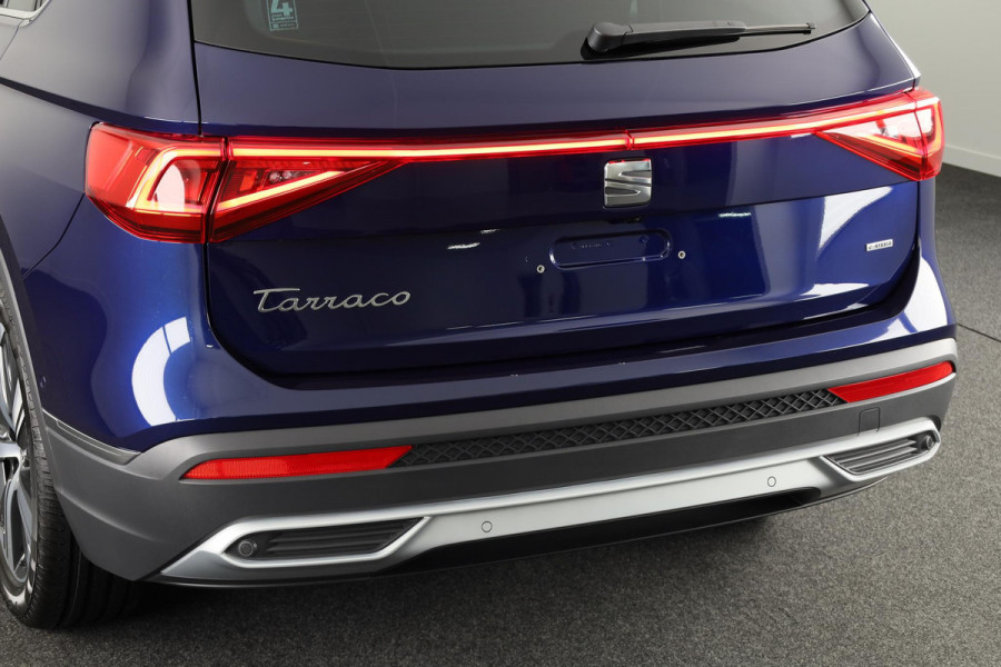 Seat Tarraco Xperience Bus. Intense PHEV 1.4 TSI 245pk e-Hybrid | Trekhaak | Navigatie | Full-link | Blind-spot | 19" inch Lichtmetalen velgen