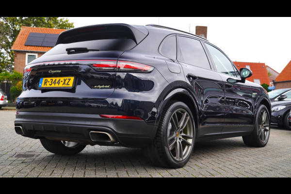 Porsche Cayenne 3.0 E-Hybrid | Sport Chrono | Bose Sound | Panorama | Luchtvering | Trekhaak | Adaptieve Cruise | 360 camera | NAP