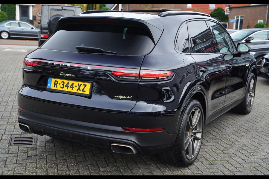 Porsche Cayenne 3.0 E-Hybrid | Sport Chrono | Bose Sound | Panorama | Luchtvering | Trekhaak | Adaptieve Cruise | 360 camera | NAP