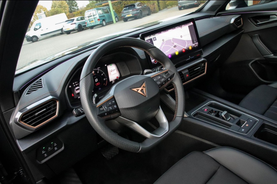 CUPRA Formentor 1.4 e-Hybrid VZ Performance 204pk DSG! Panoramadak|Virtual Cockpit|LED Matrix|Sportstoelen|Lane Assist|18|Trekhaak