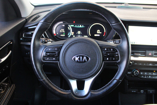 Kia e-Niro ExecutiveLine 64 kWh | 3 Fase | Airco | Navi | Camera | 17"LM |