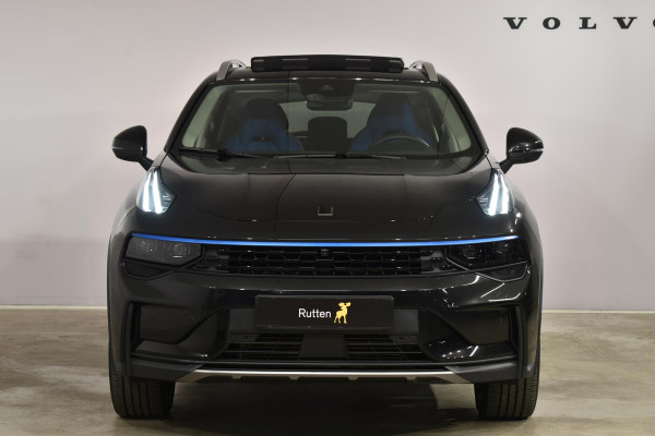 Lynk & Co 01 262PK Automaat /360 Camera/ Panoramadak / Led verlichting / Adaptive cruise control / 20'' velgen