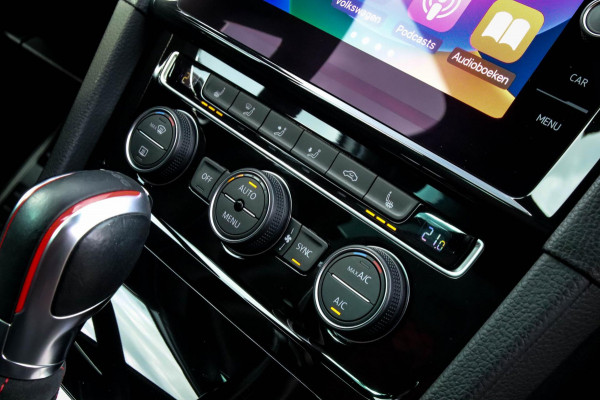 Volkswagen Golf 2.0 TSI GTI TCR DSG automaat! 2e|DLR|Virtual Cockpit|Panoramadak|Alcantara|Camera|Keyless|DynAudio|CarPlay|19inch