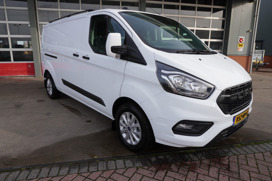 Ford Transit Custom 300L 2.0 TDCI 130PK L2H1 Trend Raptor Edition Nr. V114 | Airco | Cruise | Camera | Trekhaak | Betimmering | LM Velgen  DEMO