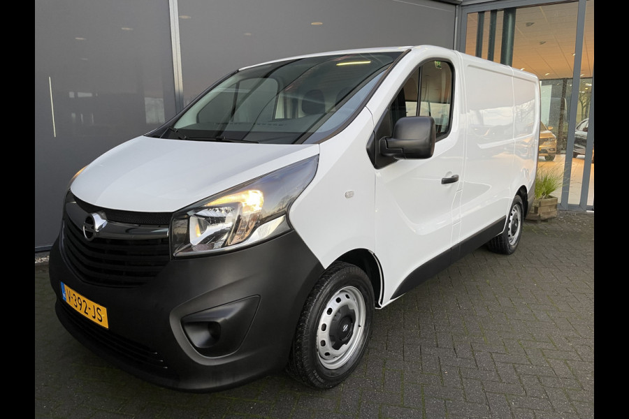 Opel Vivaro 1.6 CDTI L1H1 Selection Euro 6 Airco - Cruise control - Radio/MP3 - USB/AUX- MF Stuurwiel - Trekhaak - 2  zitpl. RV - Zijw. Betim. - Zijschuifd. R - Laadvloer - Tussenschot V