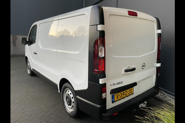 Opel Vivaro 1.6 CDTI L1H1 Selection Euro 6 Airco - Cruise control - Radio/MP3 - USB/AUX- MF Stuurwiel - Trekhaak - 2  zitpl. RV - Zijw. Betim. - Zijschuifd. R - Laadvloer - Tussenschot V