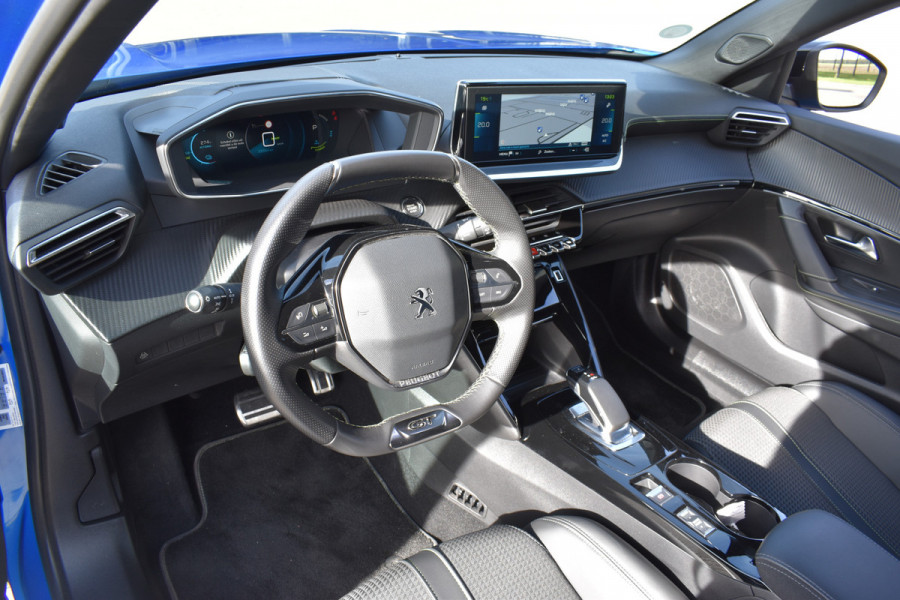 Peugeot e-2008 EV GT Pack 50 kWh / Clima / Camera / Apple Carplay / LED / 8% bijtelling
