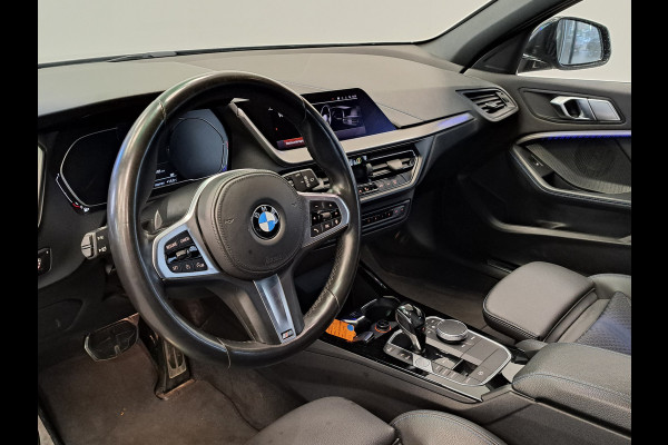 BMW 1-serie 118i Executive M-sport Full-led Navigatie Sfeerverlichting 18"LM