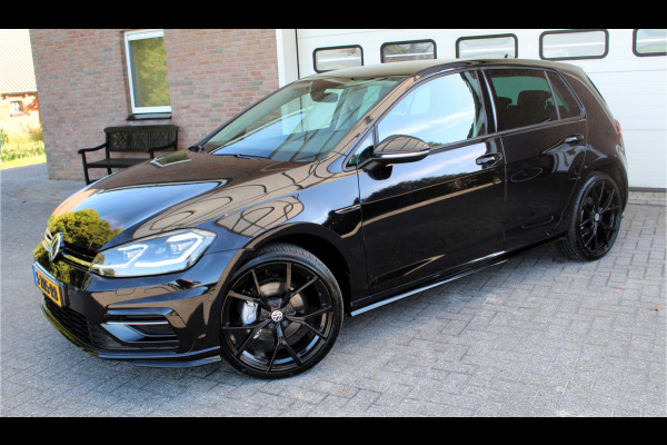 Volkswagen Golf 7.5 1.5 TSI R-line DSG ACC 73 dkm 19 inch LED