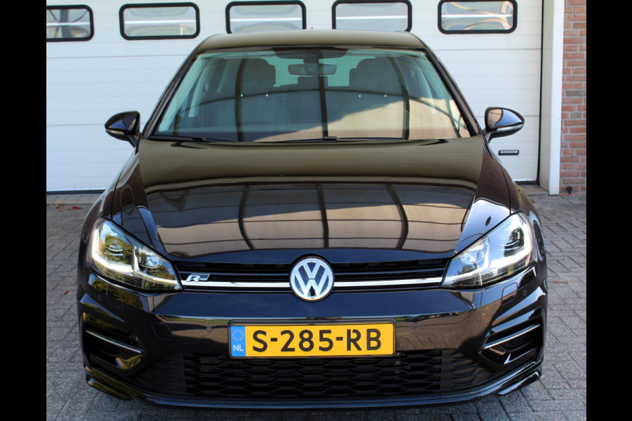 Volkswagen Golf 7.5 1.5 TSI R-line DSG ACC 73 dkm 19 inch LED