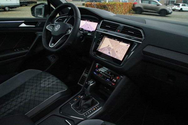 Volkswagen Tiguan 1.4 TSI eHybrid R-Line Business DSG 245pk Panoramadak|Virtual Cockpit|IQ LED Plus|NAVI|ACC|Black|19inch|Trekhaak