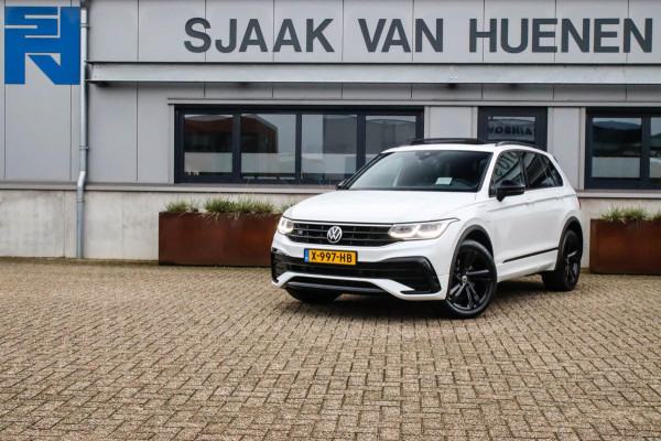 Volkswagen Tiguan 1.4 TSI eHybrid R-Line Business DSG 245pk Panoramadak|Virtual Cockpit|IQ LED Plus|NAVI|ACC|Black|19inch|Trekhaak