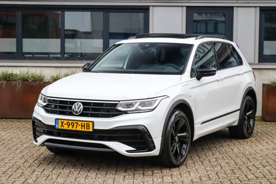 Volkswagen Tiguan 1.4 TSI eHybrid R-Line Business DSG 245pk Panoramadak|Virtual Cockpit|IQ LED Plus|NAVI|ACC|Black|19inch|Trekhaak