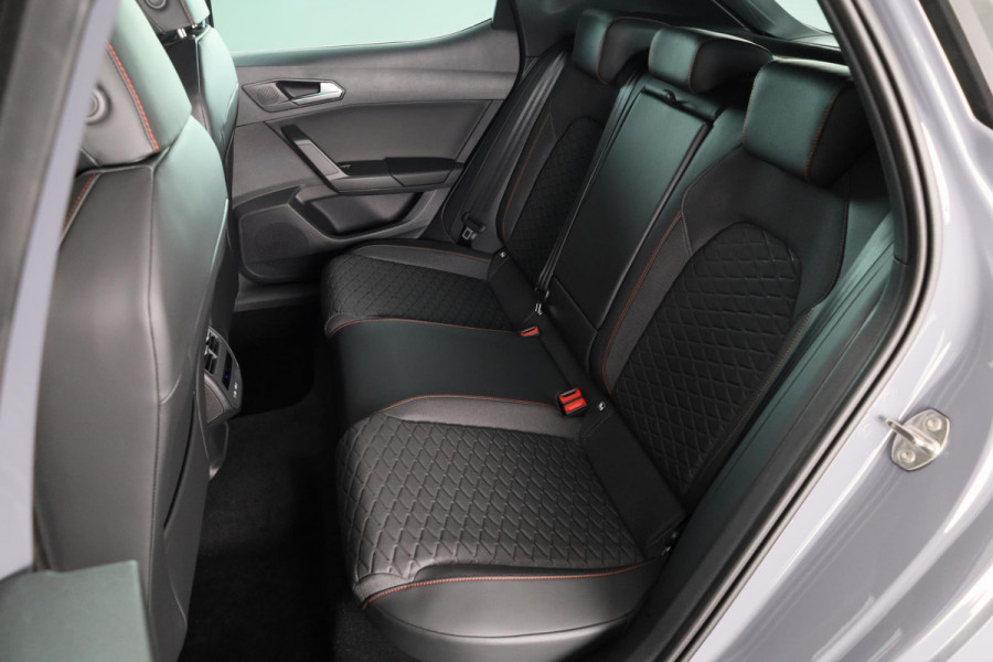 Seat Leon FR Business Intense 1.5 eTSI 110kW / 150pk Hatchba