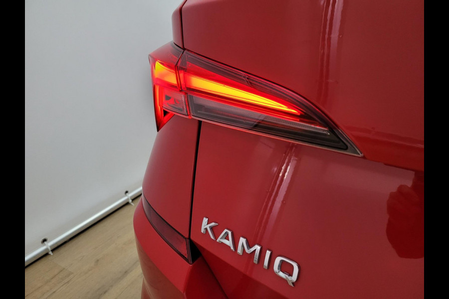 Škoda Kamiq 1.0 TSI Active Sport | Parkeercamera | Parkeersensoren | Carplay | 1e eigenaar | Navigatie | Volle auto!