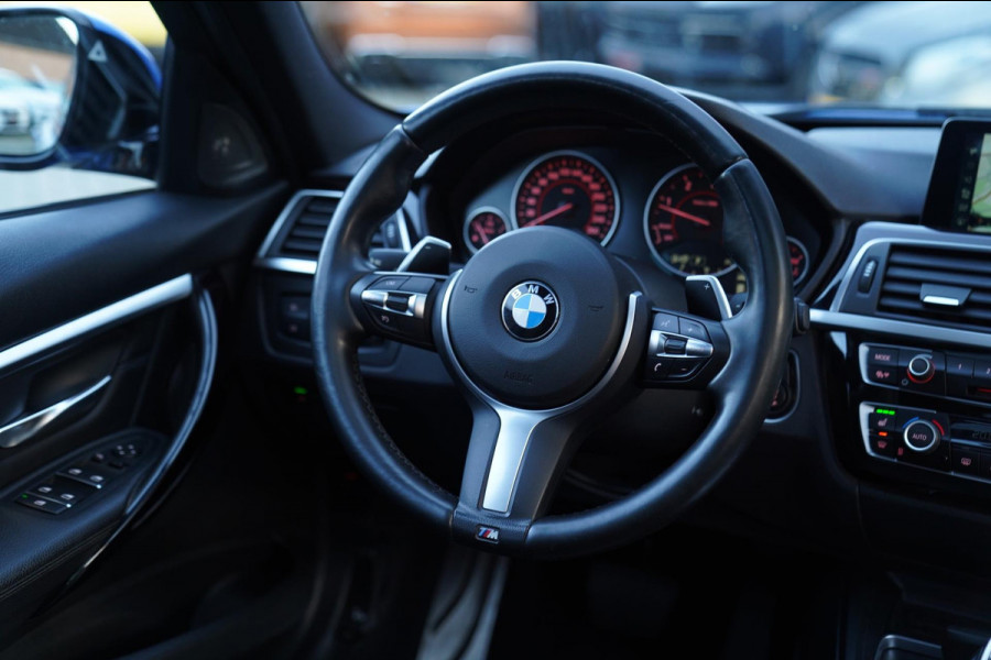 BMW 3 Serie Touring 335d xDrive Centennial High Executive | Panorama | Harman/Kardon | Elek trekhaak | 360 cam | Eristol Blau |