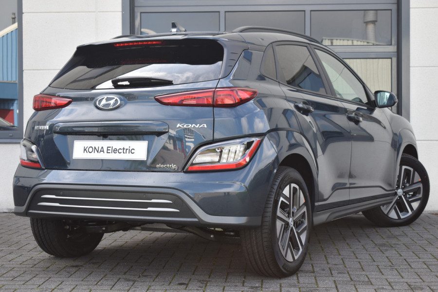 Hyundai Kona EV Fashion 64 kWh VAN € 46.090,00 VOOR € 36.107,-| UIT VOORRAAD LEVERBAAR