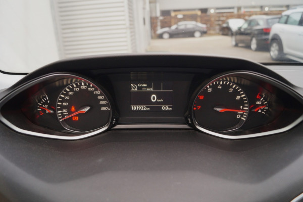 Peugeot 308 SW 1.2 PureTech Allure -NAVI-ECC-PDC-DAB-