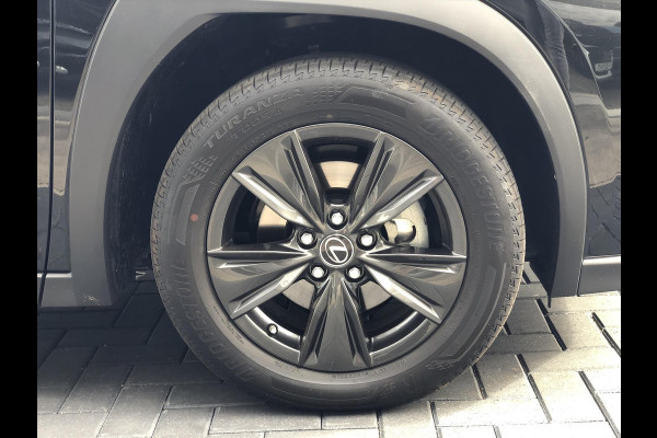 Lexus UX 250h 184pk Business Line | Navigatie,Keyless, 17inch, Parkeercamera, Adaptive Cruise control, Stoel + Stuurverwarming