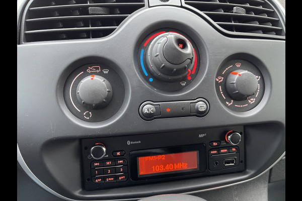 Renault Kangoo 1.5 dCi 90pk automaat Energy Comfort Maxi L2H1 / vaste prijs rijklaar € 13.950 ex btw / lease vanaf € 256 / airco / zilver metallic / pdc achter !