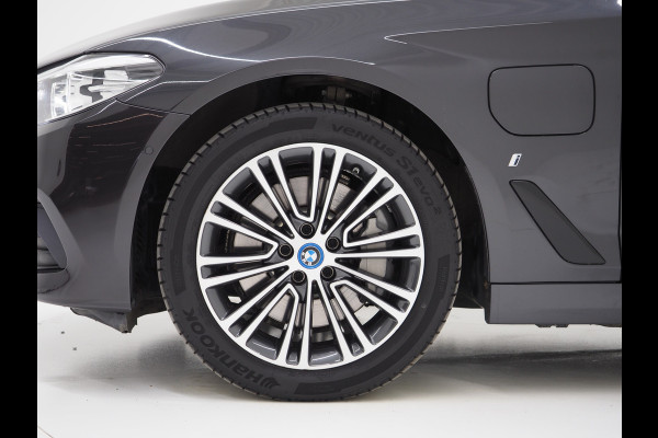 BMW 5 Serie 530e iPerformance High Executive | Virtual Cockpit | 360  | Leder | LED | Sfeerverlichting
