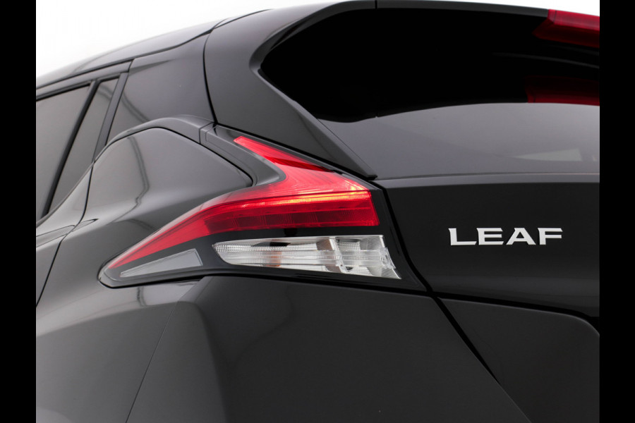 Nissan Leaf 2.ZERO EDITION 40 kWh (INCL-BTW) *ACC | NAVI-FULLMAP | SURROUND-VIEW | KEYLESS | BLIND-SPOT | DAB | ECC | PDC | VIRTUAL-COCKPIT*