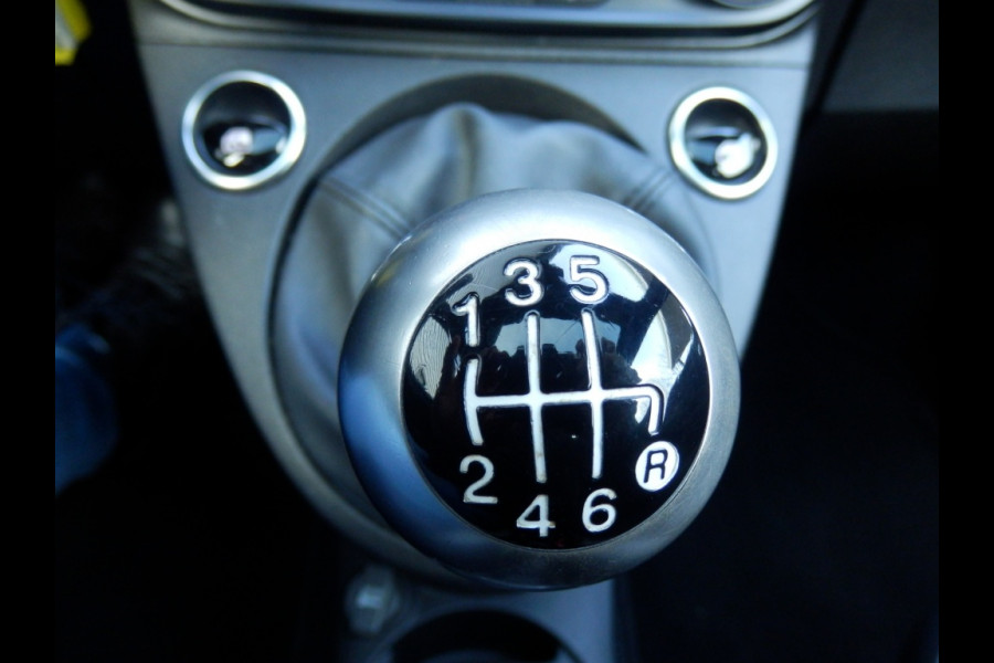 Fiat 500 70 pk. Hybride | Sport | Panoramadak | Clima | Pdc | Carplay |