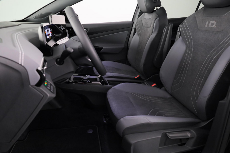 Volkswagen ID.5 Pro ELEKTROMOTOR 150 kW / 204 pk SUV Elektrische a Navi| 20'LM-velgen|360* rondom camera | verwarmd stuur en-stoelen| IQ-lights