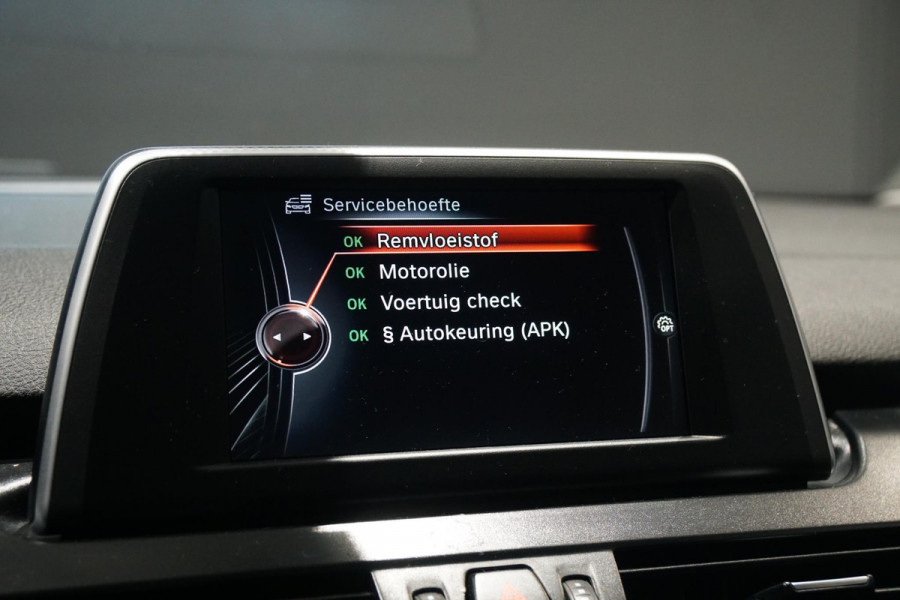 BMW 2 Serie Gran Tourer 216i + STOELVERWARMING / NAVIGATIE