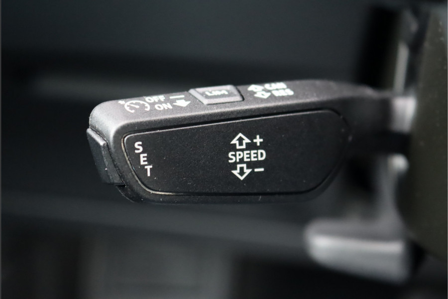 Audi e-tron 55 Quattro Advanced edition 95 kWh | Luchtvering | MMI Navigation Plus | Memory | Camera | Keyless Go | Voorklimatisering | Lane Depature Warning | Parkeerhulp Plus | Cruise Control | DAB | Stoelverwarming |