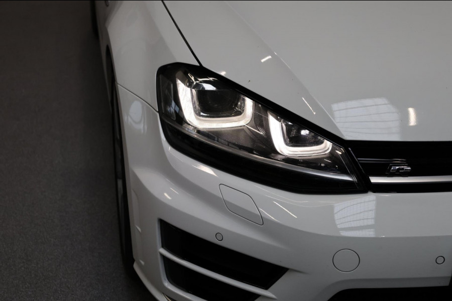 Volkswagen Golf 2.0 TSI R 4Motion LED/PANORAMADAK/LEER+S.VERWARMING/CAM/19" LMV/CRUISE/ECC/12 MDN GARANTIE!