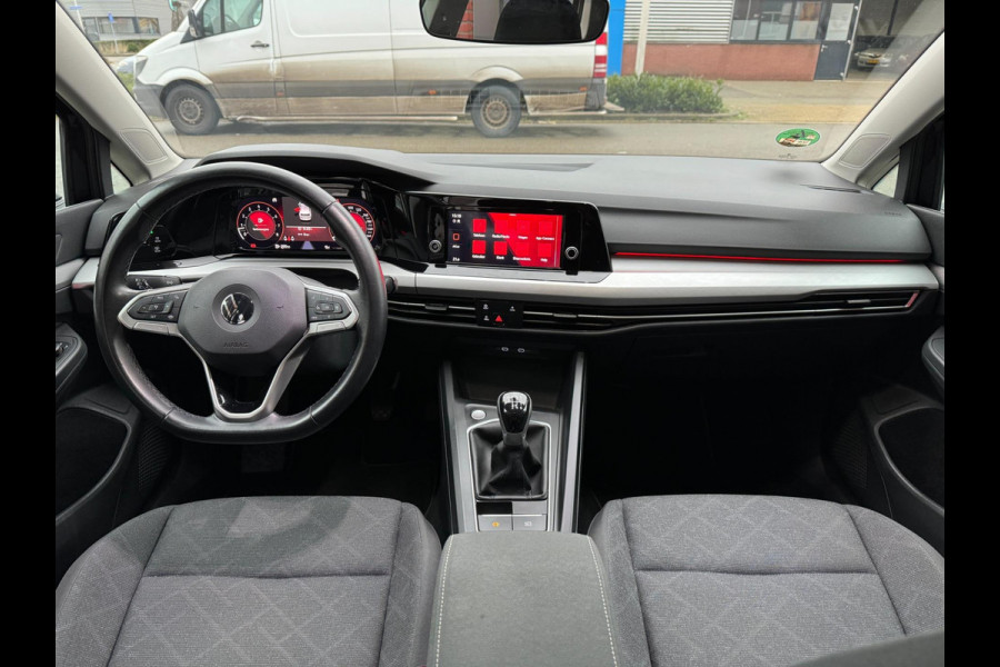 Volkswagen Golf 1.5 TSI Life LED ACC PDC Carplay Lane Assist